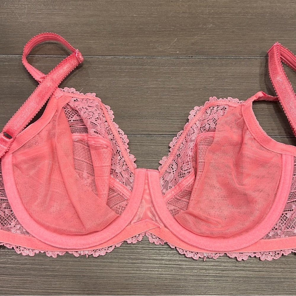 Wacoal 65191 Embrace Lace Bra - Picture 6 of 8